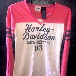 Woman’s pink/white long sleeve tee